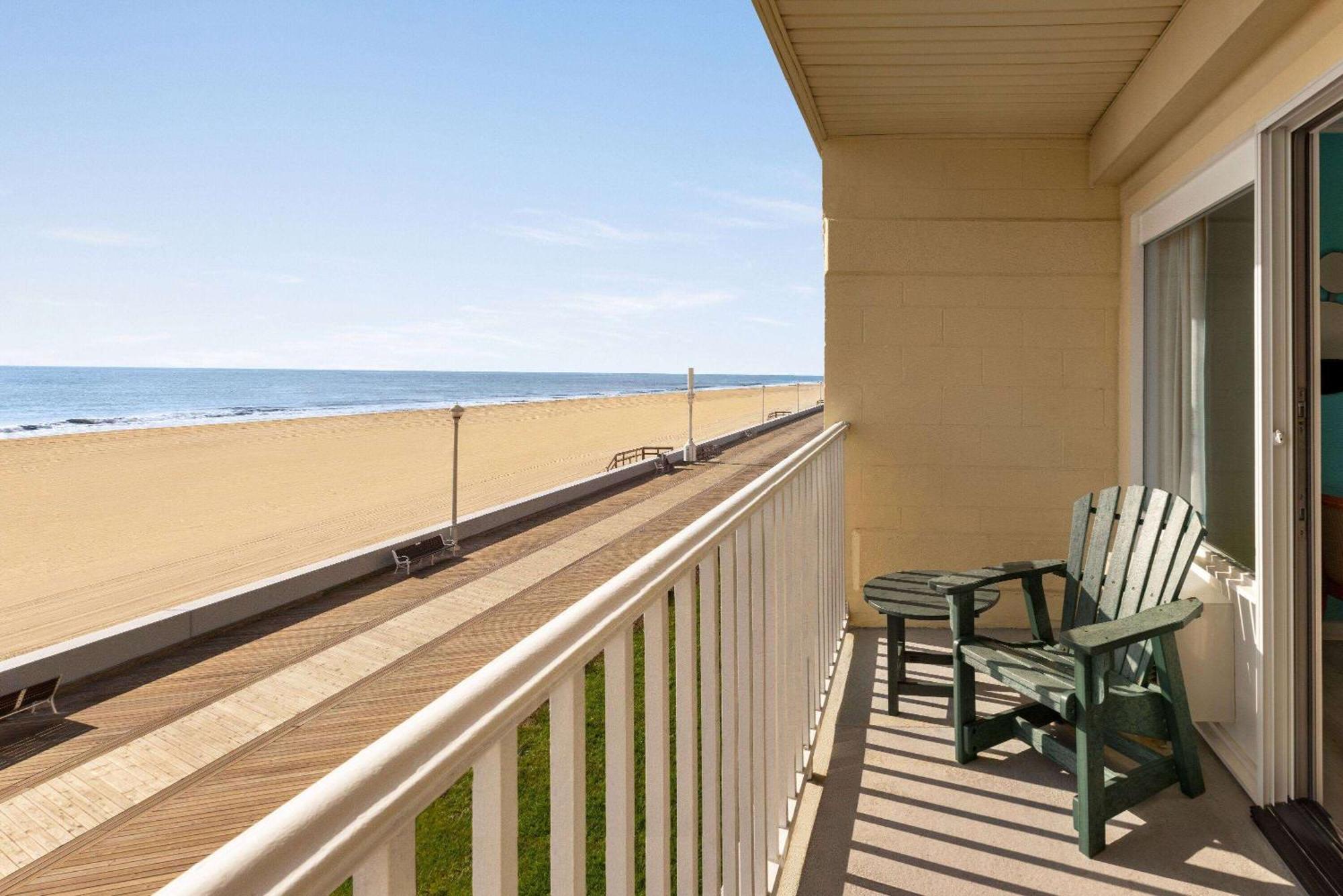 Howard Johnson By Wyndham Ocean City Oceanfront Exterior foto