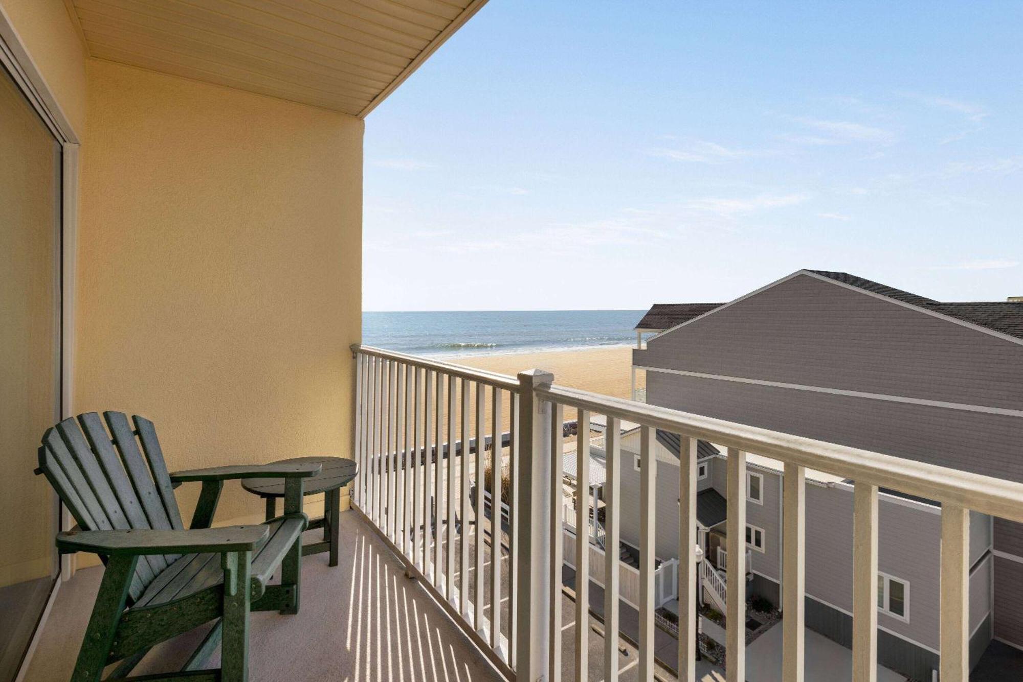 Howard Johnson By Wyndham Ocean City Oceanfront Exterior foto